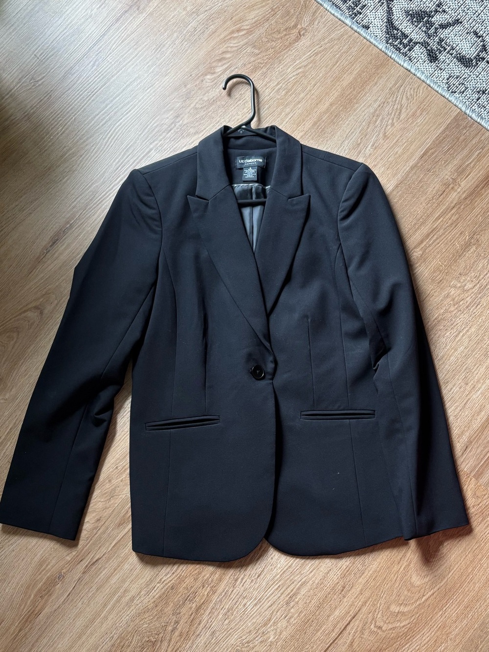 Black Single-Button Women's Blazer